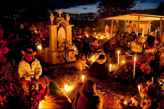 Oaxaca-México-Día de Muertos-Cementerio
